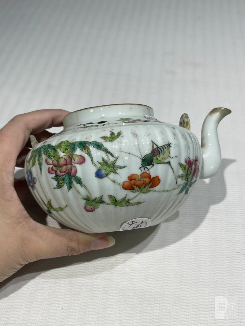 清代 粉彩茶壶一组十五件 - 图32